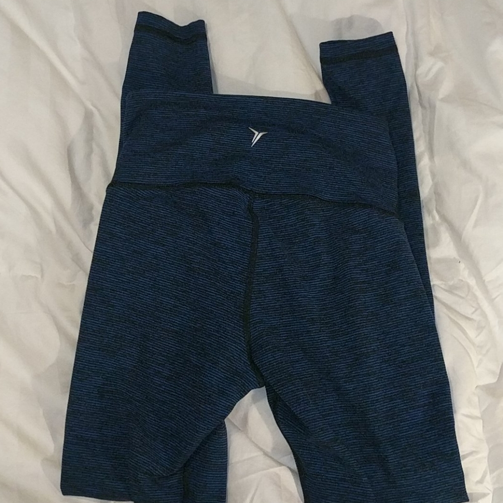 Old navy, fitted black and blue leggings